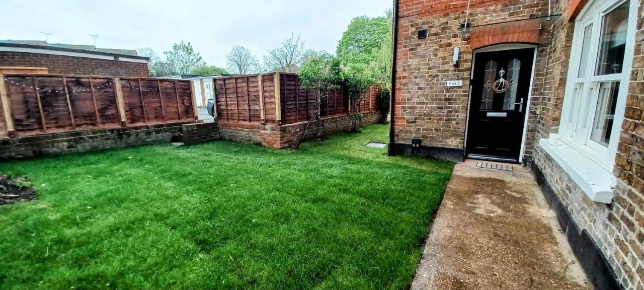 Bright, Spacious And Modern, Garden Flat In Central Windsor, Private Entrance, Free Parking, Ev Point, Garden View, Close To Legoland, Windsor Great Park, Ascot, Heathrow Экстерьер фото